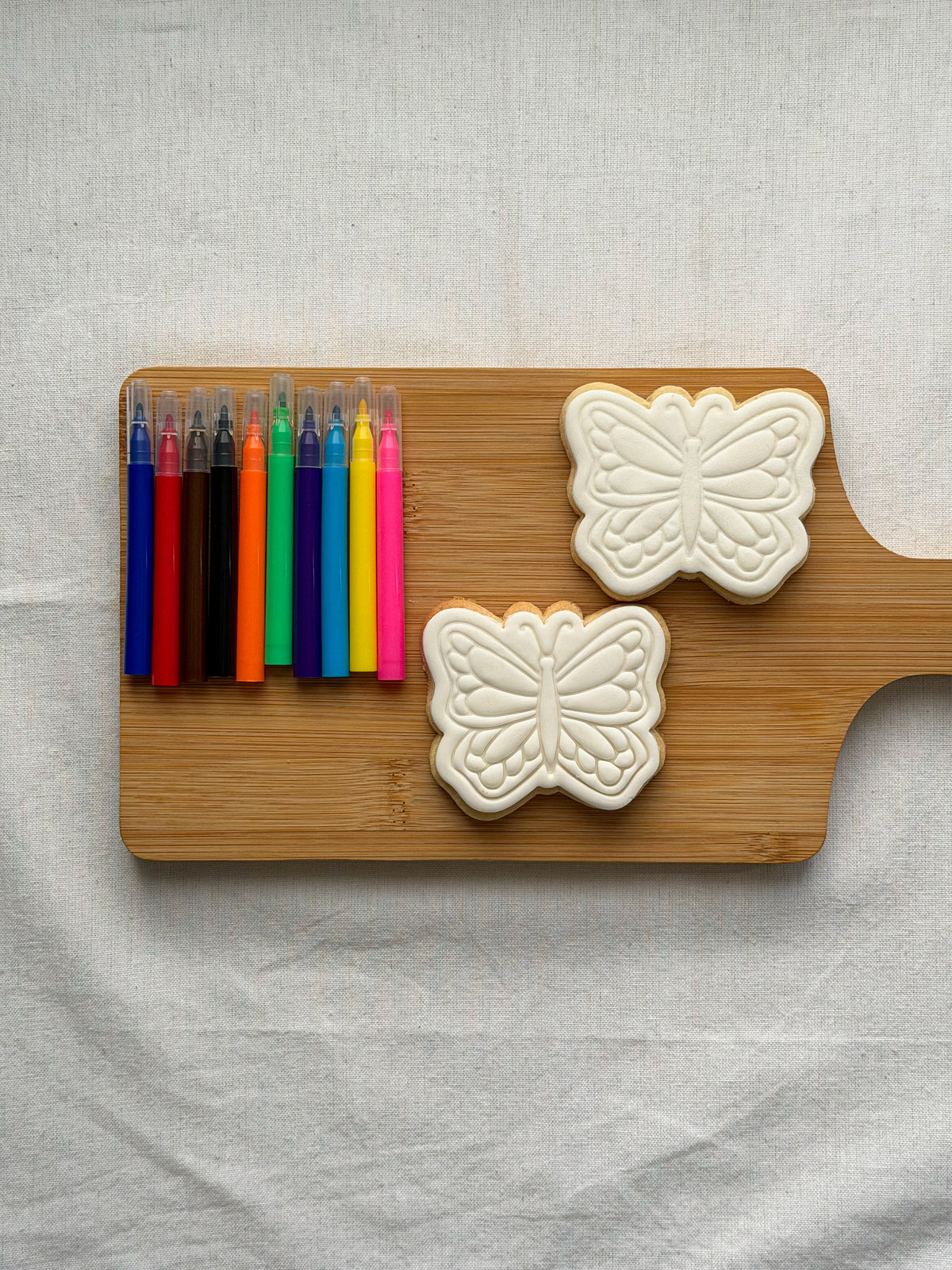 Butterfly Colour-In Cookie Kit