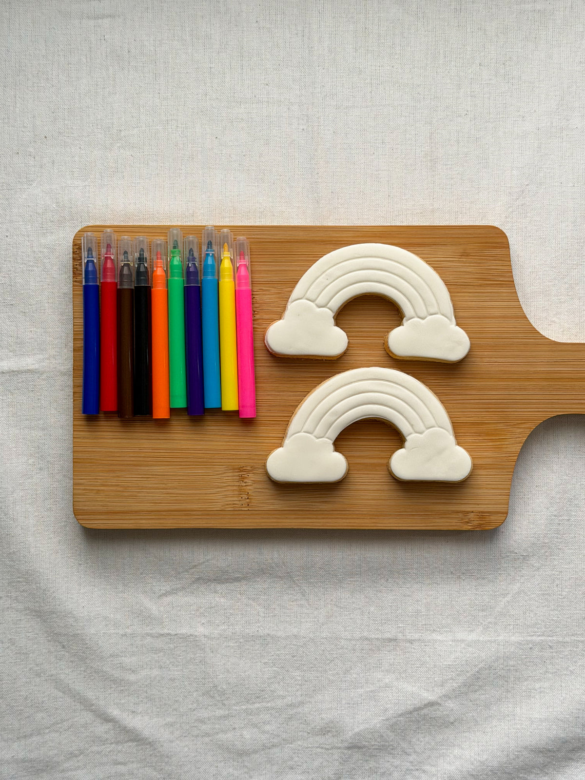 Rainbow Colour-In Cookie Kit