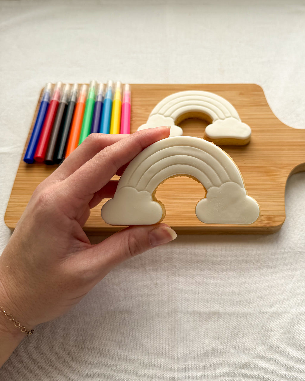 Rainbow Colour-In Cookie Kit