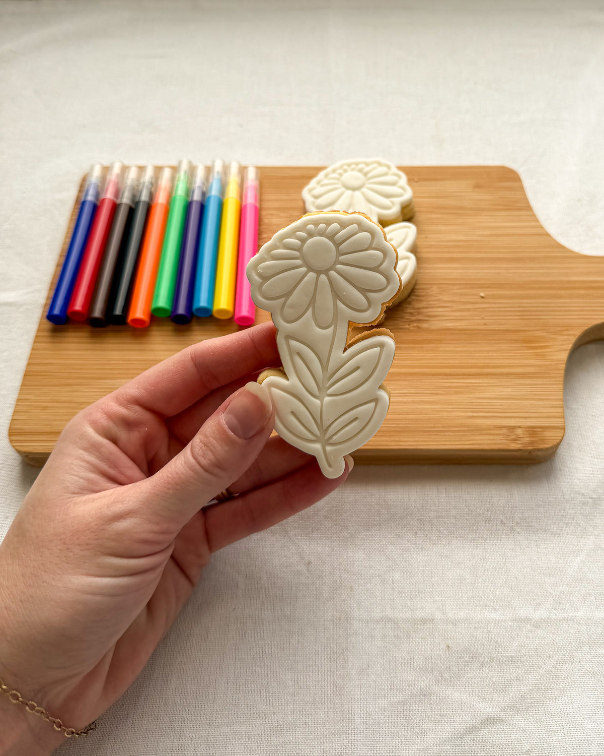 Daisy Colour-In Cookie Kit